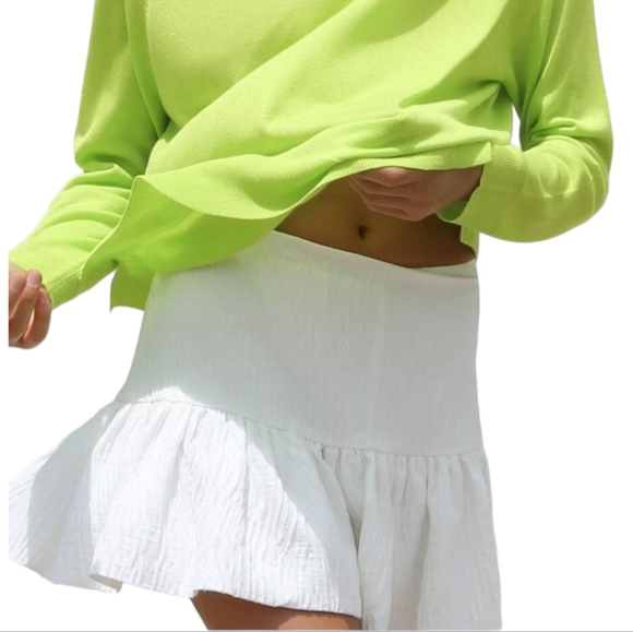 Zara Pants - Zara NWT White balloon skort size Medium